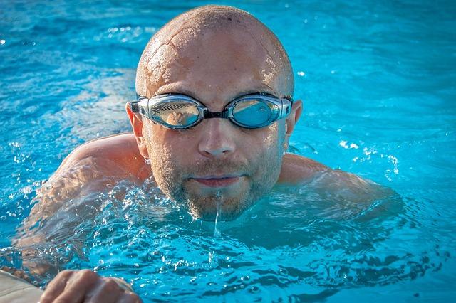 1. Az​ úszószemüvegek fontossága ⁤az optimális úszásélmény elérésében